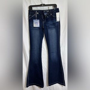 True Bliss junior flare jeans. NWT size 7